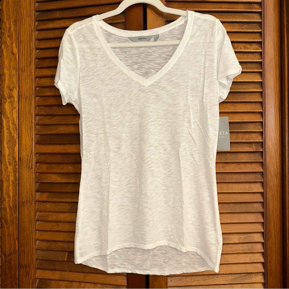 NWT white Athleta Daily Tee, v-neck short sleeve, S